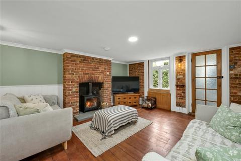 3 bedroom terraced house for sale, Charlton Road, Shepperton, Surrey, TW17