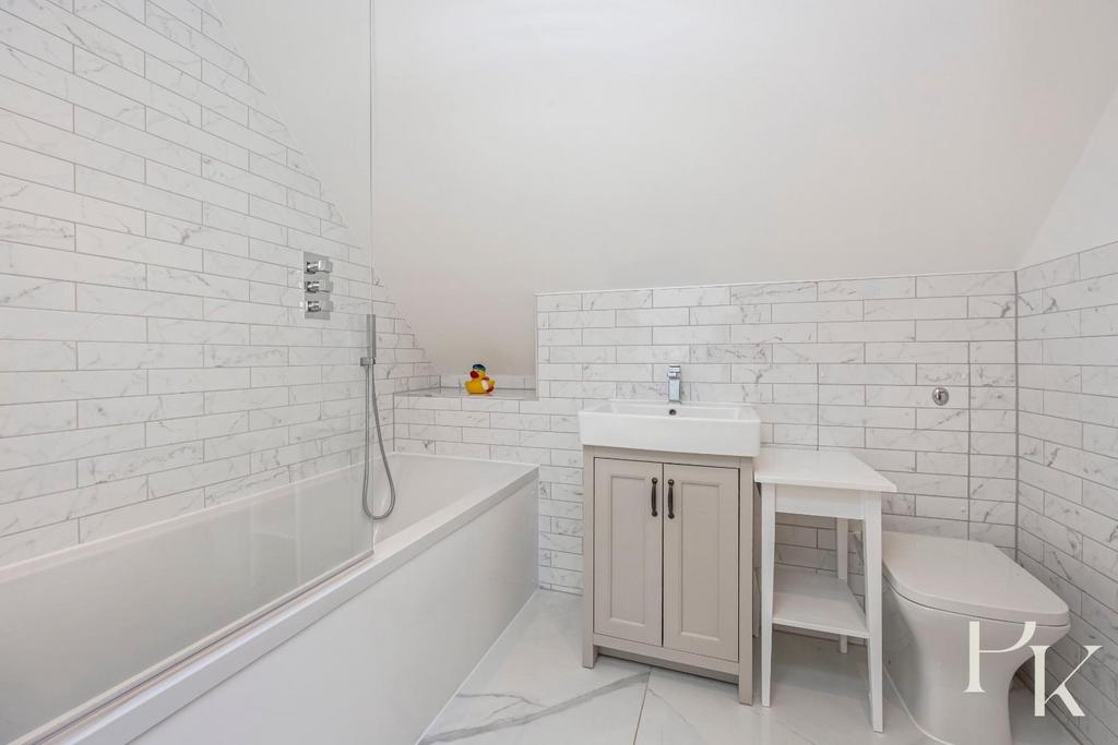 Goldstone Crescent, 55, Penthouse-005.JPG