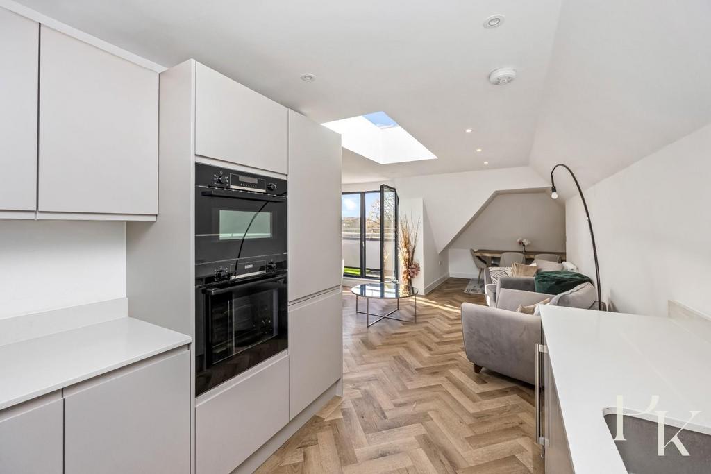 Goldstone Crescent, 55, Penthouse-016.JPG