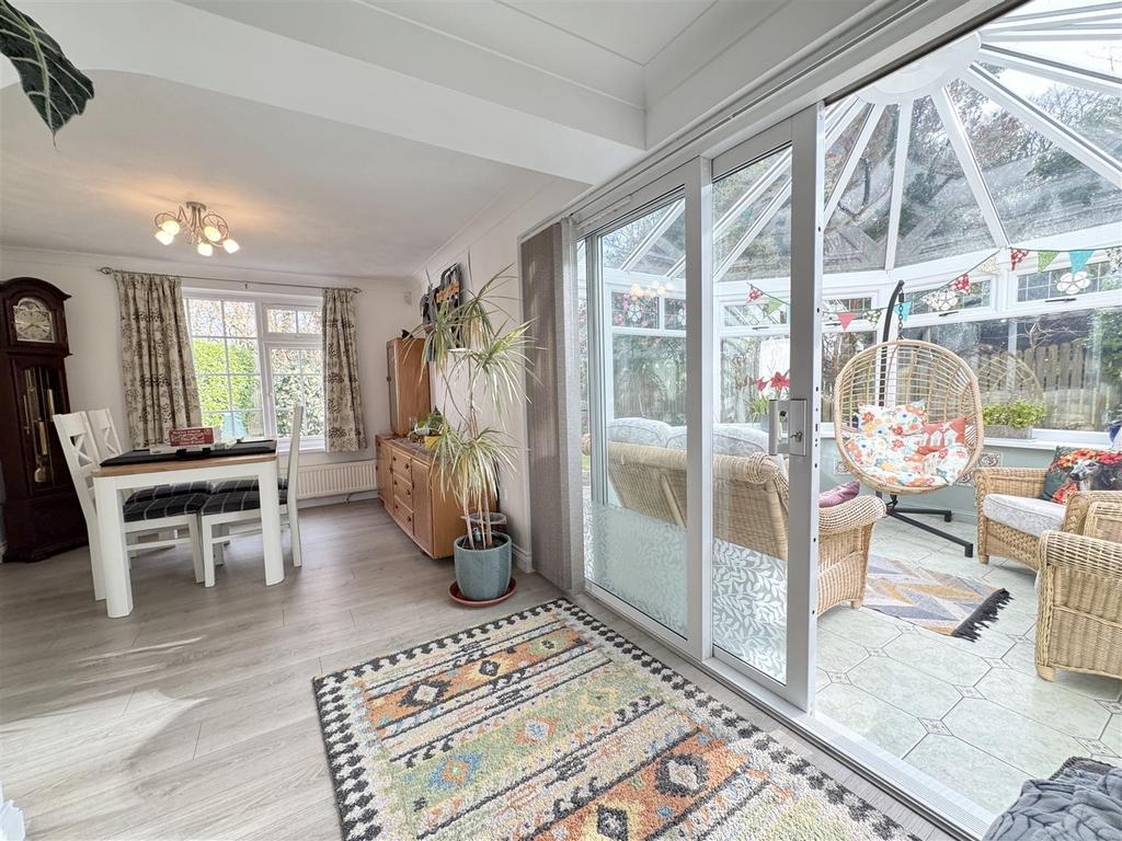Dining Room to Conservatory