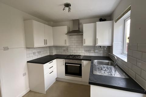 2 bedroom end of terrace house to rent, Peel Close, Reading RG5