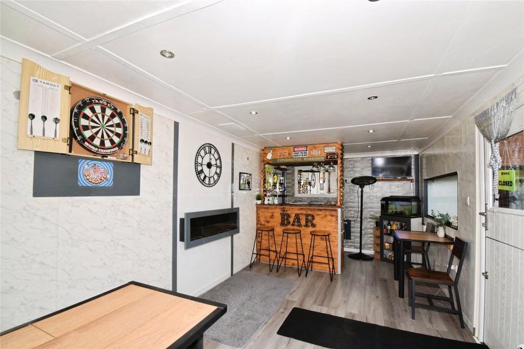 Garden Bar