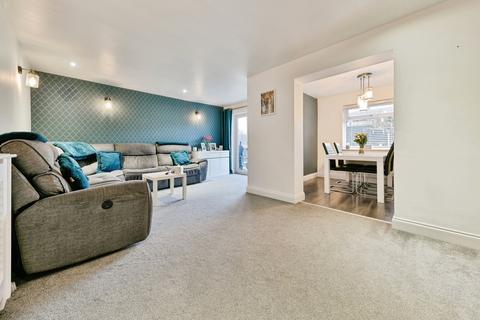 3 bedroom end of terrace house for sale, Broad Oak Way, Stevenage, Hertfordshire, SG2