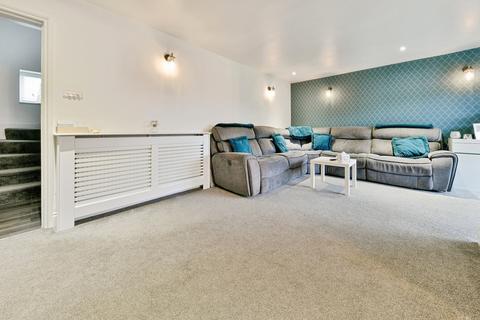 3 bedroom end of terrace house for sale, Broad Oak Way, Stevenage, Hertfordshire, SG2