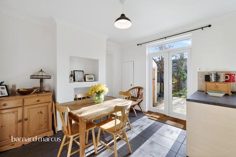 3 bedroom semi-detached house for sale, Seaforth Avenue, New Malden