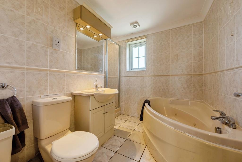 Bath/Shower Room
