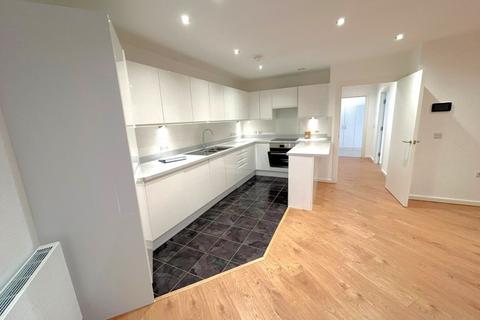 2 bedroom apartment to rent, Addlestone, Surrey, KT15