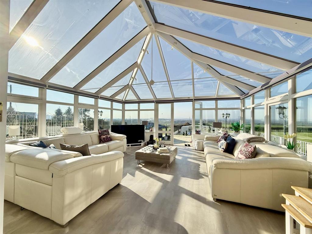 Sunroom.jpg