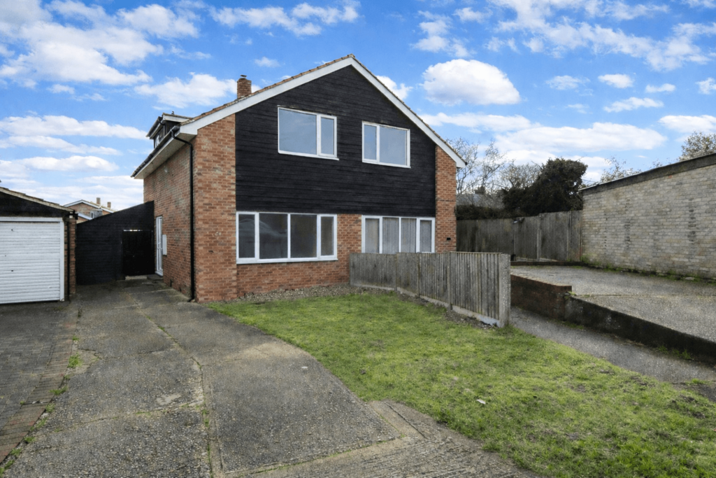 2 bed semi-detached house for sale Hasler Road, T