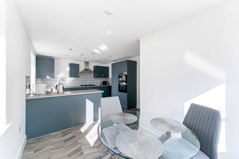 4 bedroom detached house for sale, Criddle Avenue, Banwell - Almost Brand New Home