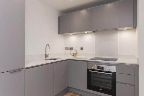 2 bedroom flat to rent, Mast Quay London SE18