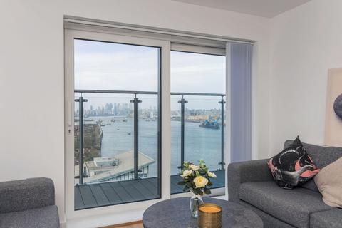 2 bedroom flat to rent, Mast Quay London SE18
