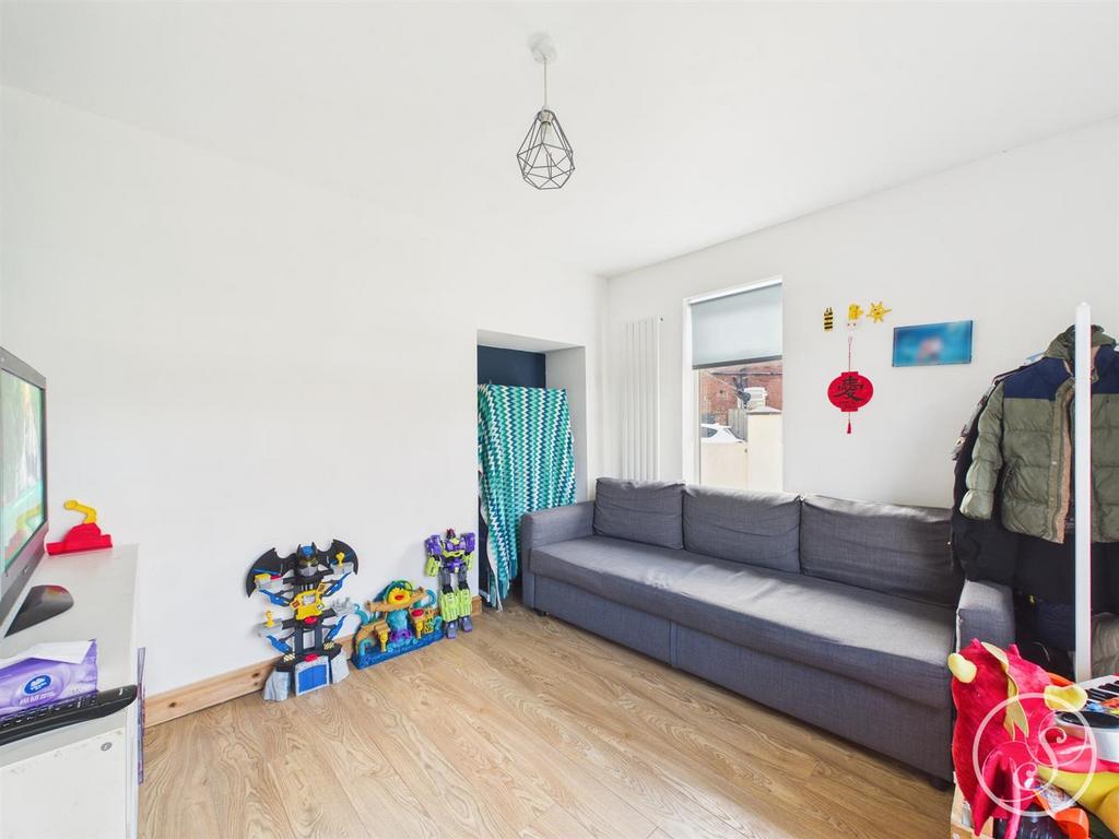 Sitting/Play Room