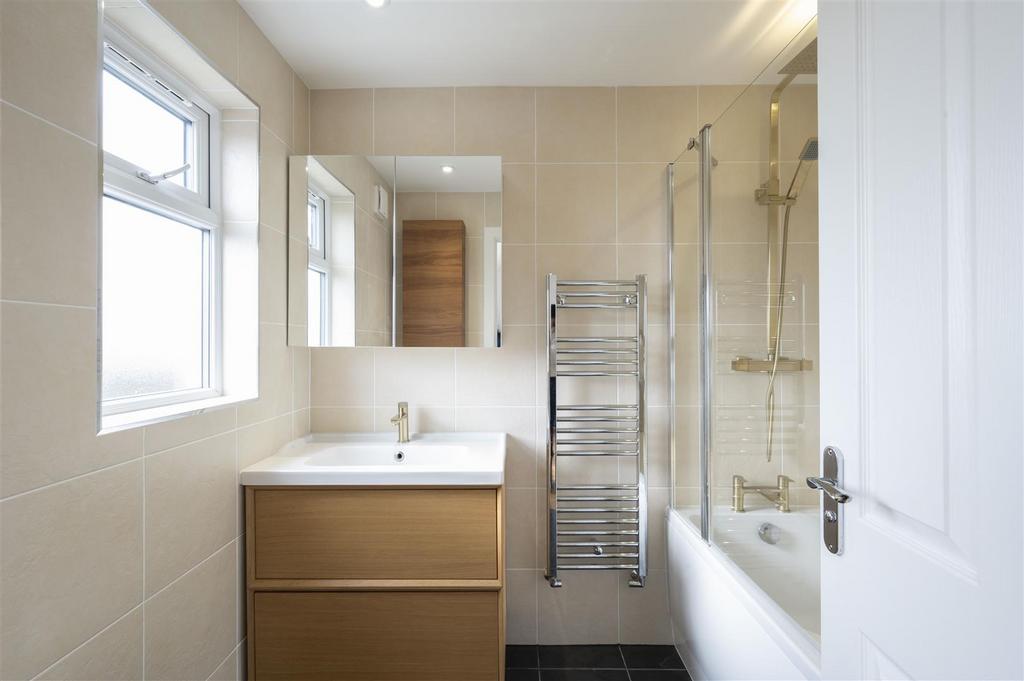 2 Elm Close-21.jpg
