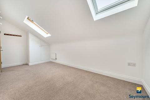 2 bedroom flat for sale, Queens Road, Surrey GU1