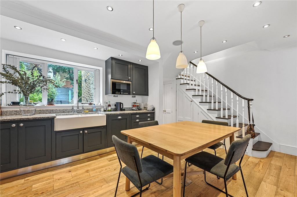 Kitchen/Reception