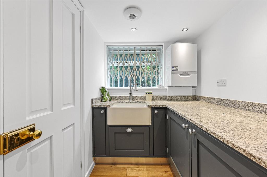 Kitchen/Reception