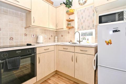 1 bedroom retirement property for sale, Brodie Place, Eastbourne