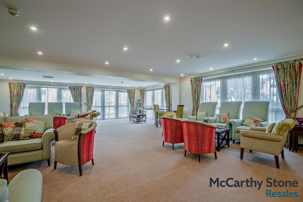 8681560-interior02-800.jpg