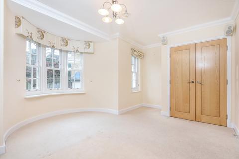 3 bedroom townhouse to rent, Montacute Mews Tunbridge Wells TN2