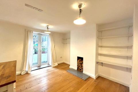 1 bedroom flat to rent, Asylum Road, Peckham, London, SE15