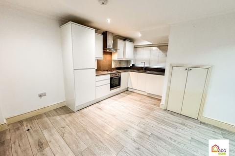 1 bedroom flat to rent, Flat 14 Jhumat Place, Ilford, essex, IG1 2BB, UK