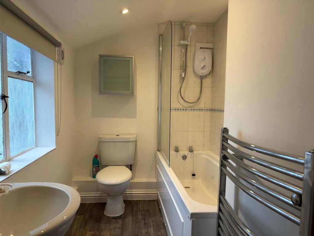 Bath 2.jpg