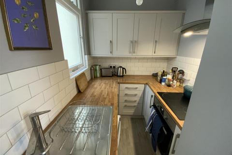 1 bedroom flat to rent, Brunswick Square, Hove