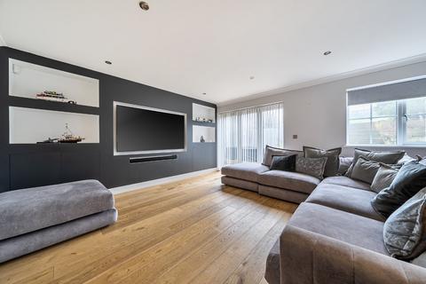 undefined, Warren Lane, Ashford, Kent, TN24