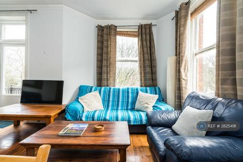 undefined, Stamford Hill Mansions, London, N16