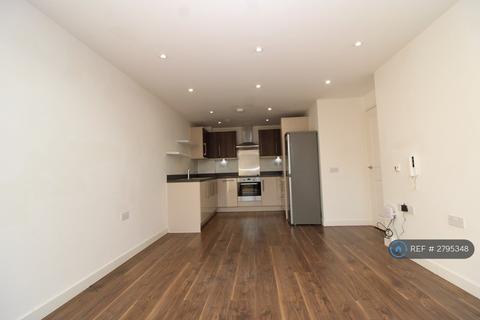 1 bedroom in a flat share to rent, Craven Park, London, NW10