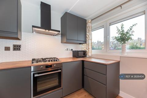 3 bedroom flat to rent, Archway, London, N19