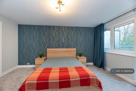3 bedroom flat to rent, Archway, London, N19