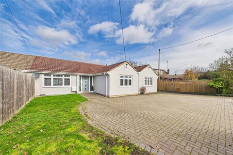 3 bedroom bungalow for sale - Hicks Lane, Blackwater, Camberley, GU17