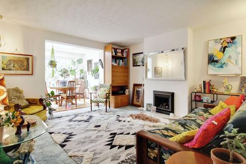 undefined, Hereford Lawns, Swindon SN3