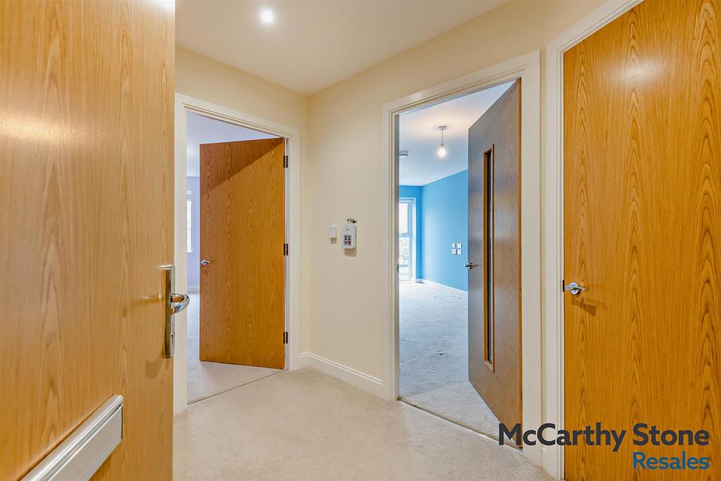 8681467-interior04-800.jpg