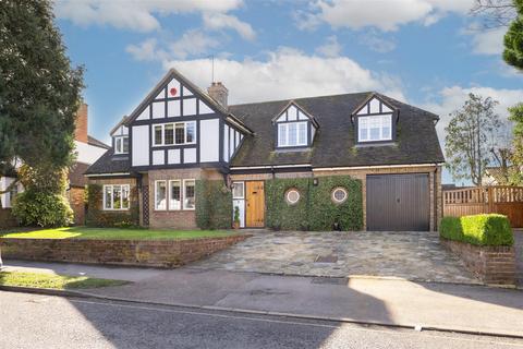 5 bedroom detached house for sale, Dalkeith Road, Harpenden