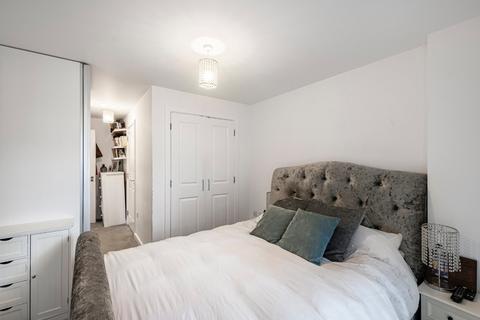 2 bedroom property for sale, Mullins Place, London, SW4