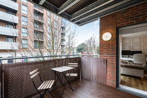 2 bedroom property for sale, Mullins Place, London, SW4