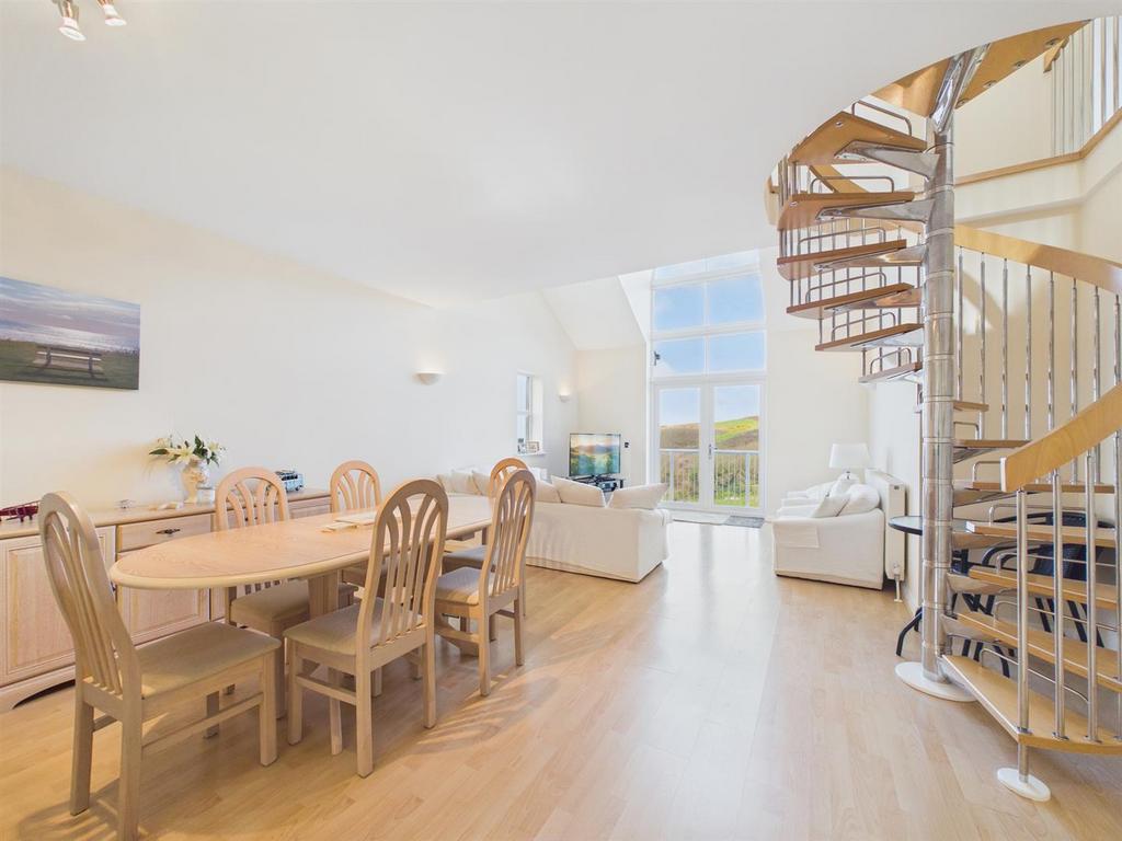 Living &amp; Dining Room