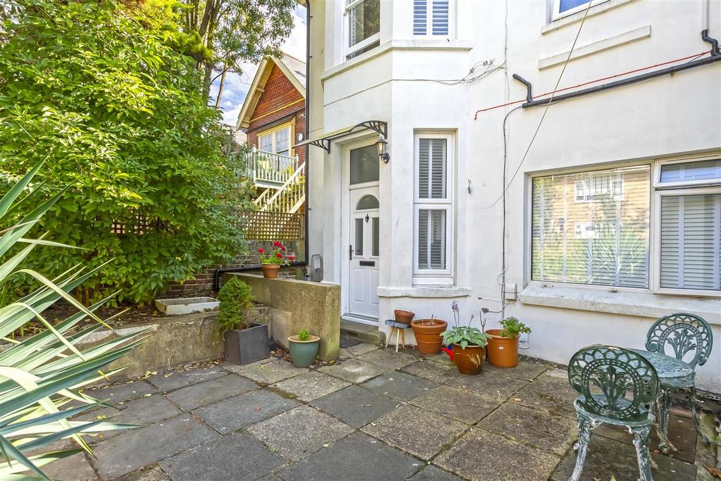 5 64 Richmond rd 7.JPG