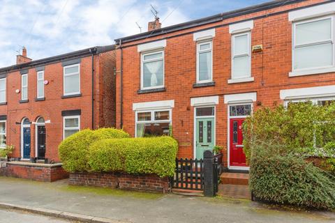 3 bedroom semi-detached house for sale - Winifred Road, Stockport, SK2