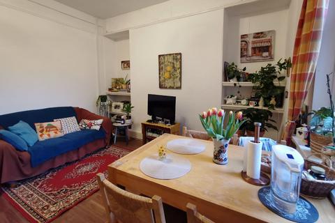 3 bedroom terraced house to rent, Oxford Street, Swansea, SA1