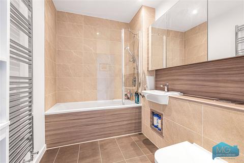 4 bedroom end of terrace house for sale, Minotaur Drive, Barnet, EN5
