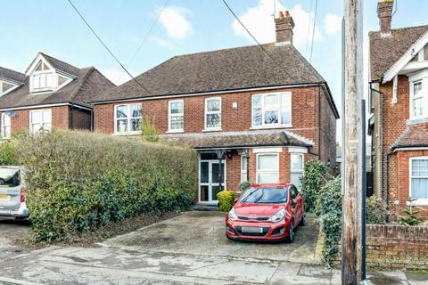 Perryfield Road, Crawley RH11
