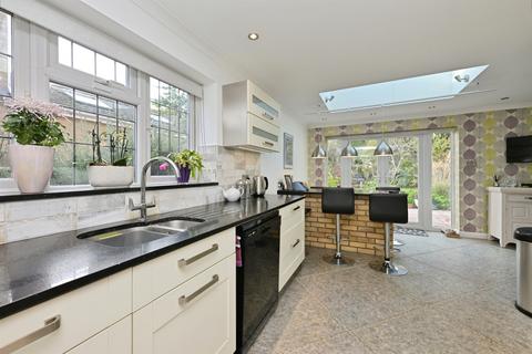 4 bedroom detached house for sale, The Lynch, Hoddesdon