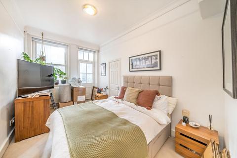 2 bedroom flat to rent, Finchley Road, London NW3