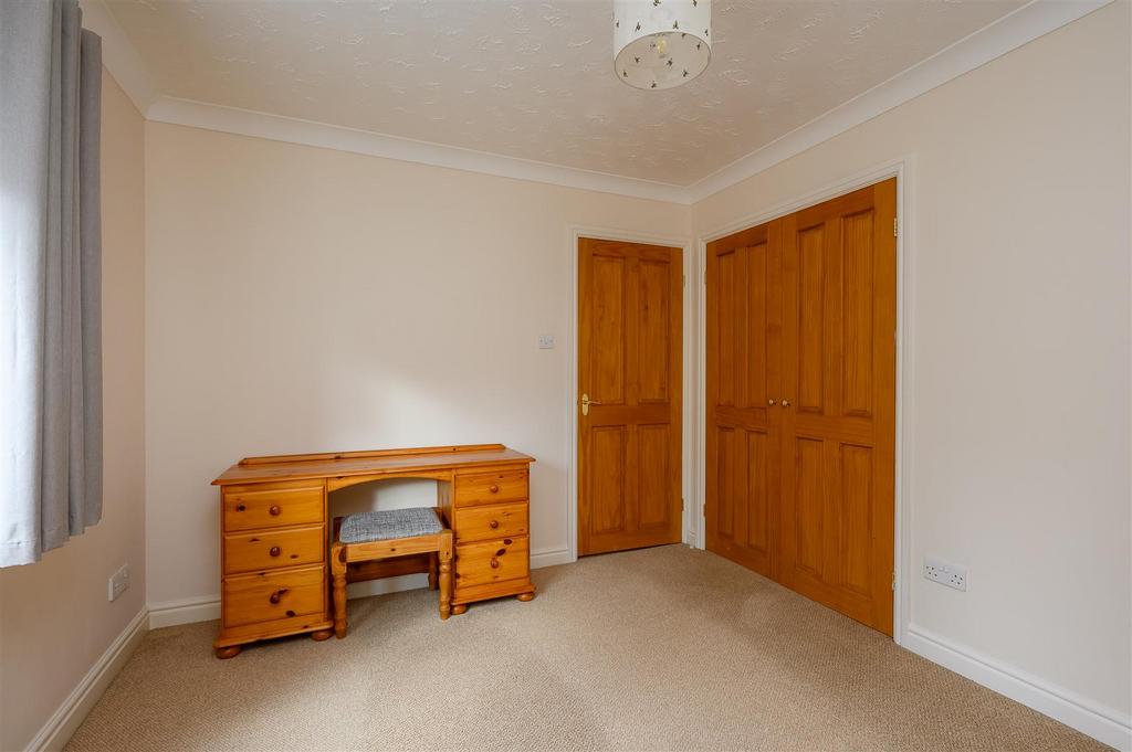 15 Copperfield Close-2[1].jpg