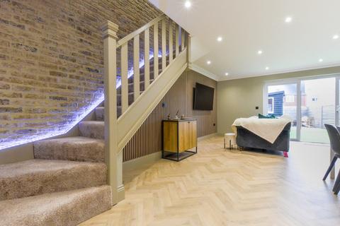 3 bedroom semi-detached house for sale, Cornflower Crescent, Polegate, East Sussex, BN26
