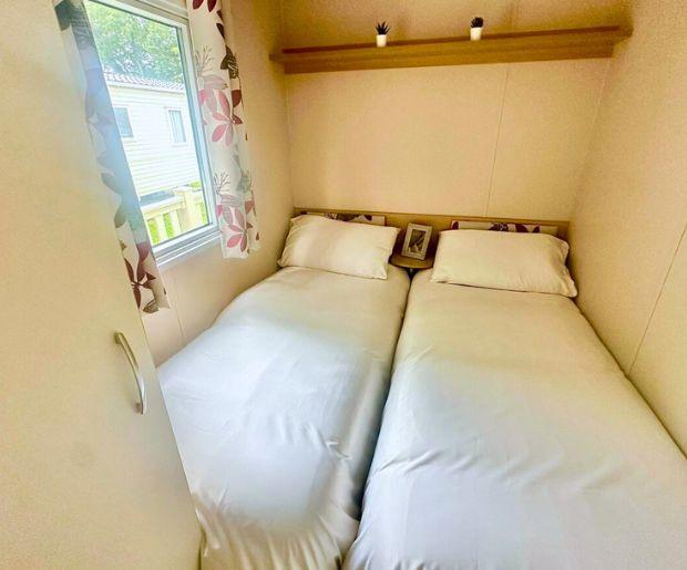 Carnaby Accolade Twin Bedroom At Hoburne Bashley H